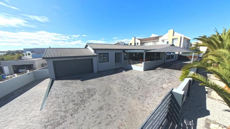 4 Bedroom Property for Sale in Myburgh Park Western Cape